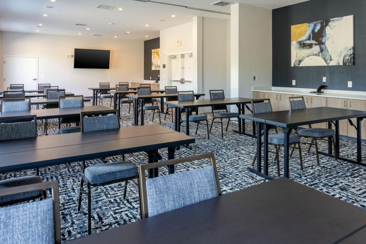 Towneplace Suites By Marriott Canton Riverstone Parkway Экстерьер фото